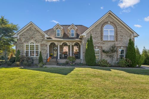 805 Harrisburg Ln, Mount Juliet, TN, 37122-4931 | Card Image