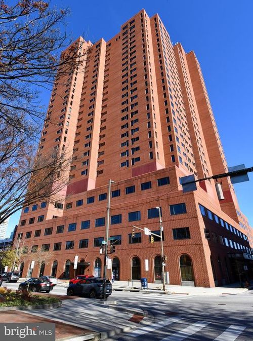 apt-701-10 E Lee St, BALTIMORE, MD, 21202-6004 | Card Image