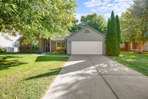 853 Grant Ct, Greenwood, IN, 46143-9696 | Card Image