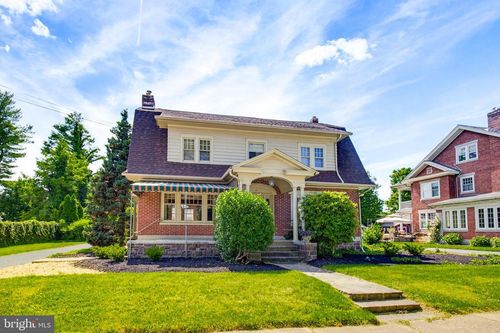 8 Mayfield Dr, LEOLA, PA, 17540-1415 | Card Image