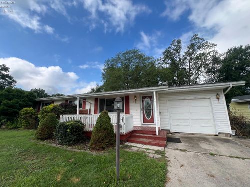 84 Eastwood Dr, Norwalk, OH, 44857-1105 | Card Image