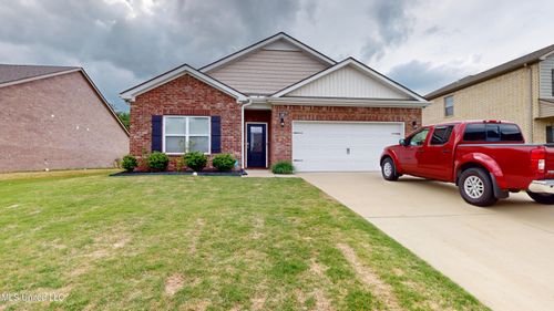 149 Twin Lakes Dr, Byhalia, MS, 38611-1081 | Card Image