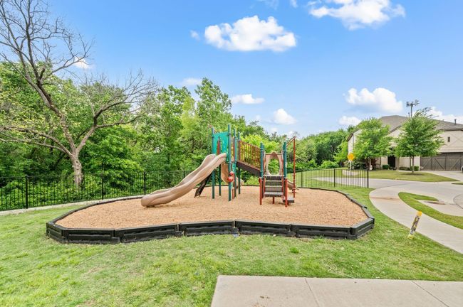 View of communal playground | Image 32