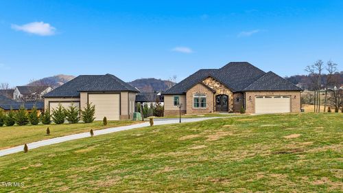 563 Pleasant Valley Rd, Jonesborough, TN, 37659-3934 | Card Image