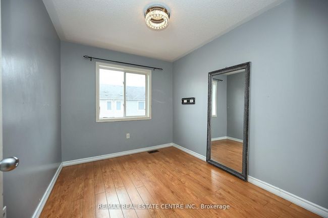 39 Decker Hollow Cir, House attached with 3 bedrooms, 6 bathrooms and 2 parking in Brampton ON | Image 13