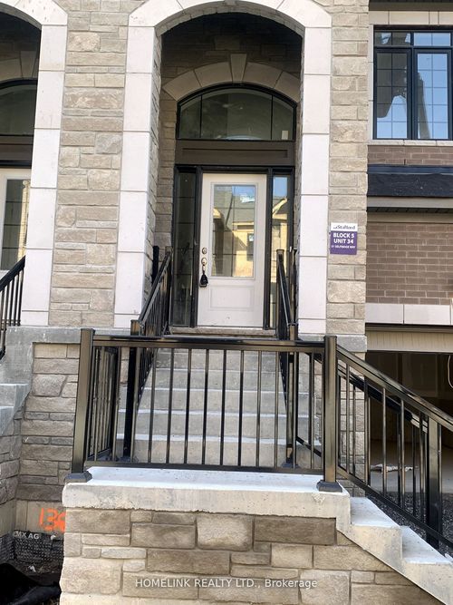 51 Selfridge Way, Whitby, ON, L1N3W9 | Card Image