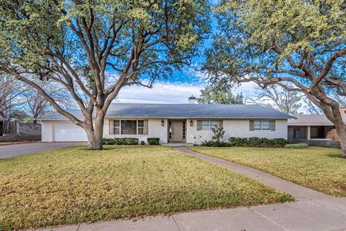 2202 Country Club Dr, Midland, TX, 79701-5721 | Card Image