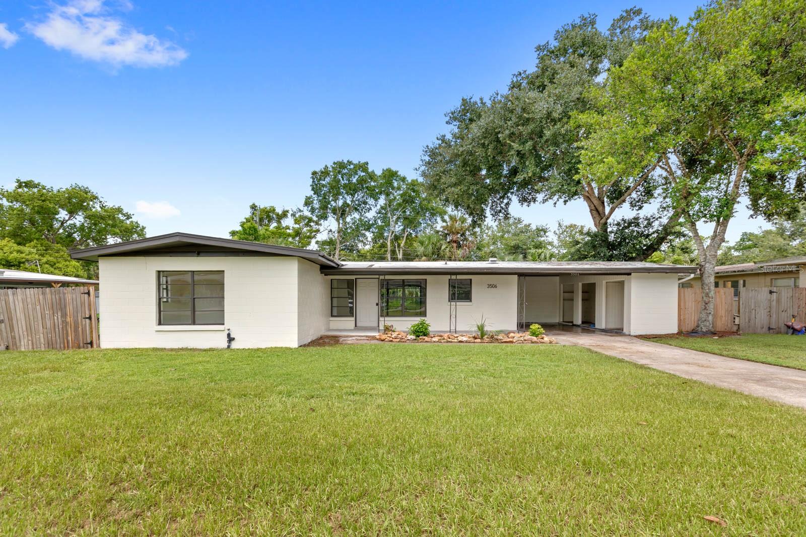 Park Ave, Sanford, FL 32773