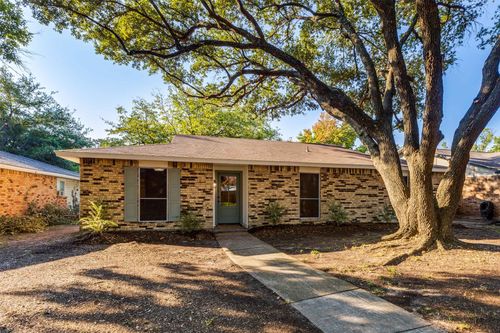 2618 Ashglen Dr, Garland, TX, 75043-5913 | Card Image