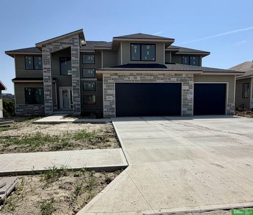 5831 N 214th Avenue Cir, Elkhorn, NE, 68022-5004 | Card Image