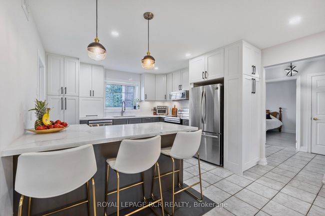 958375 7 Th Line E, House other with 4 bedrooms, 2 bathrooms and 8 parking in Mulmur ON | Image 8