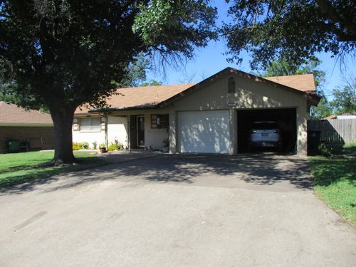1709 Dove Creek Dr, San Angelo, TX, 76901-1327 | Card Image