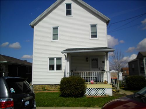 11 Avenue B, Latrobe, PA, 15650-3208 | Card Image
