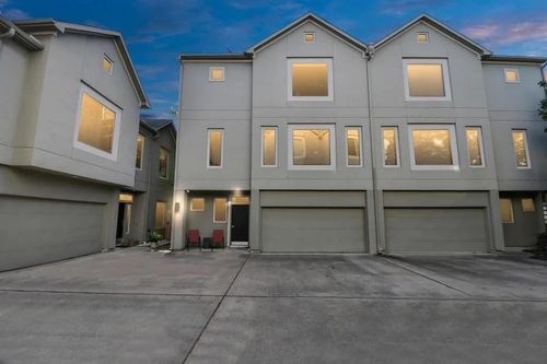 4422 Center St, Houston, TX, 77007-5618 | Card Image