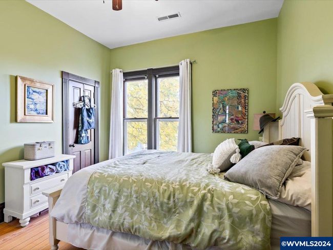 1006 Pine St, House other with 4 bedrooms, 2 bathrooms and null parking in Silverton OR | Image 28