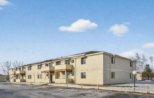 b104-2114 Valleyhigh Dr Nw, Rochester, MN, 55901-8327 | Card Image