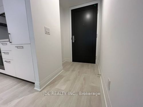 534-33 Frederick Todd Way, East York, ON, M4G0C9 | Card Image