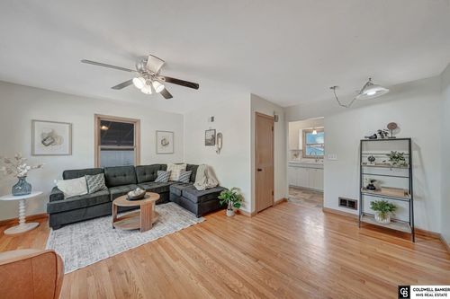 5125 Greenwood St, Lincoln, NE, 68504-2144 | Card Image