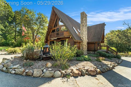 1366 S Baldwin Rd, Lake Orion, MI, 48360-1004 | Card Image