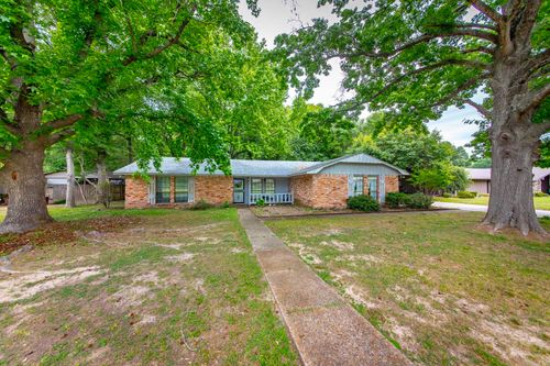 203 Cottonwood Dr, England, AR, 72046-1513 | Card Image