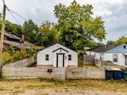 1215 E 14th St, Muncie, IN, 47302-4318 | Card Image