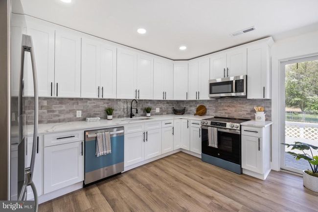 2475 W Denneys Rd, House other with 4 bedrooms, 2 bathrooms and null parking in DOVER DE | Image 8