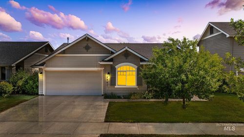 5967 W Los Flores Dr, Meridian, ID, 83646-7431 | Card Image
