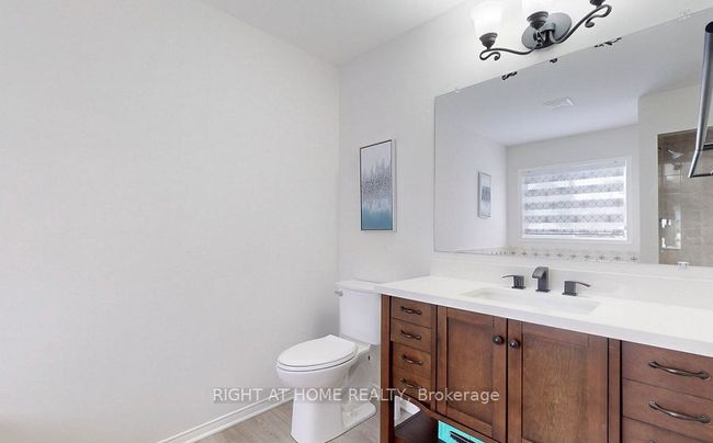 28 Delfire St, House attached with 4 bedrooms, 5 bathrooms and 2 parking in Vaughan ON | Image 6