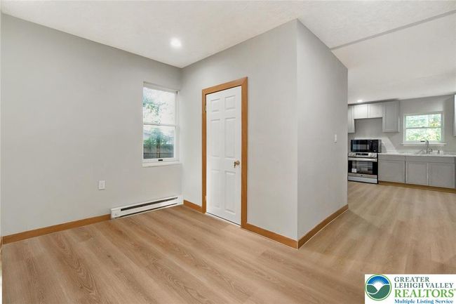 226 Fern St, House other with 4 bedrooms, 2 bathrooms and null parking in Jim Thorpe PA | Image 9