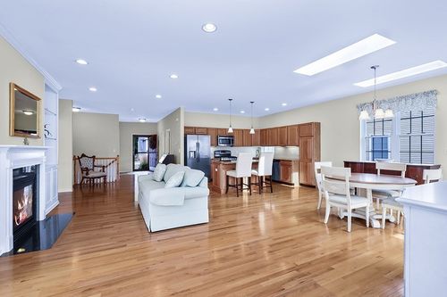 84-84 Old Field Rd, Plymouth, MA, 02360-6507 | Card Image
