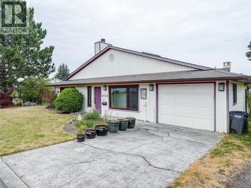 4039 Angeleah Pl, Victoria, BC, V8Z6T1 | Card Image