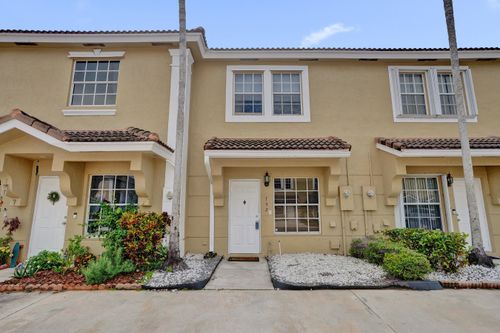 752 Sw 122nd Ter, Pembroke Pines, FL, 33025-5922 | Card Image