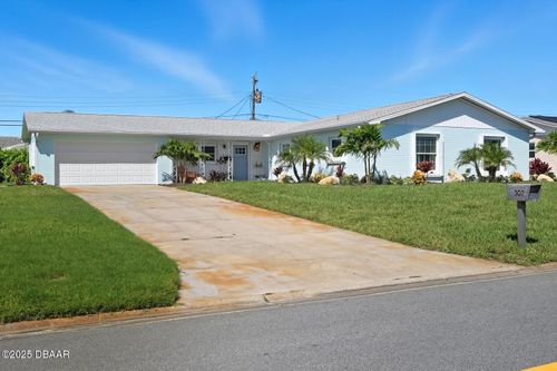 307 Emory Dr, Daytona Beach, FL, 32118-3101 | Card Image