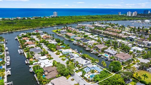 1524 Bayview Dr, Fort Lauderdale, FL, 33304-1627 | Card Image