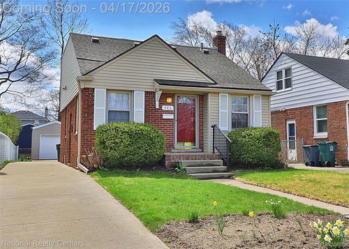 486 University St, Ferndale, MI, 48220-2861 | Card Image