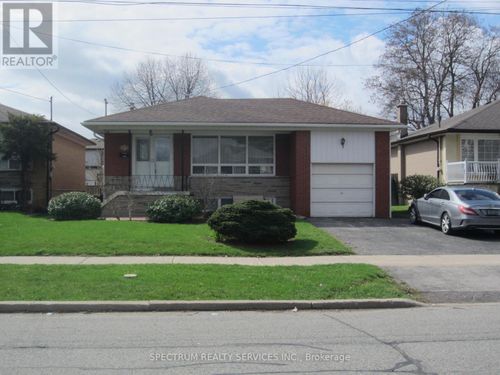 409 Patricia Avenue, Toronto (Newtonbrook West), ON, M2R2N1 | Card Image