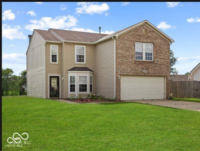 2125 Augusta Court, House other with 4 bedrooms, 2 bathrooms and null parking in Shelbyville IN | Image 2