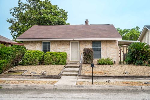 648 Fern Meadow Dr, Universal City, TX, 78148-3704 | Card Image