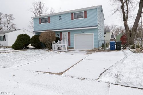 693 Idlewood Ave, Sheffield Lake, OH, 44054-1224 | Card Image
