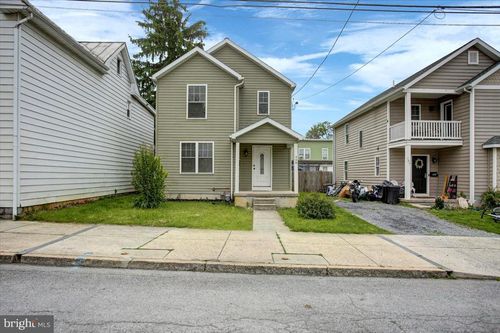 408 E Washington St, CHAMBERSBURG, PA, 17201-2622 | Card Image