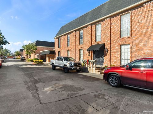 106-8033 N New Braunfels, San Antonio, TX, 78209 | Card Image