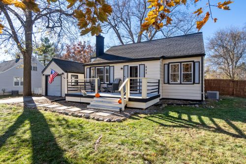 840 Springcrest Blvd, Jackson, MI, 49203-2661 | Card Image