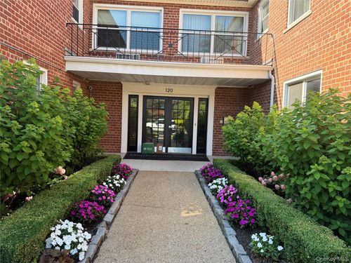 1-d-120 S Park Ave, Rockville Centre, NY, 11570-6138 | Card Image