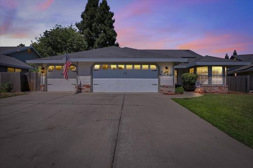 2440 Northfield Ct, Yuba City, CA, 95993-1004 | Card Image