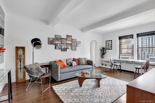 12g-319 East 50th Street, New York, NY, 10022 | Card Image