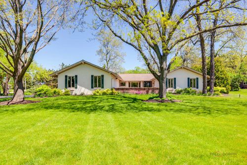2 Acorn Dr, Hawthorn Woods, IL, 60047-9005 | Card Image