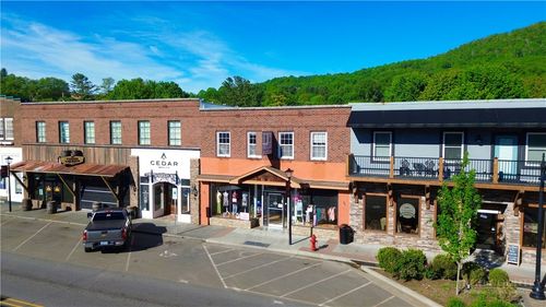 113 N Jefferson Ave, West Jefferson, NC, 28694-9832 | Card Image