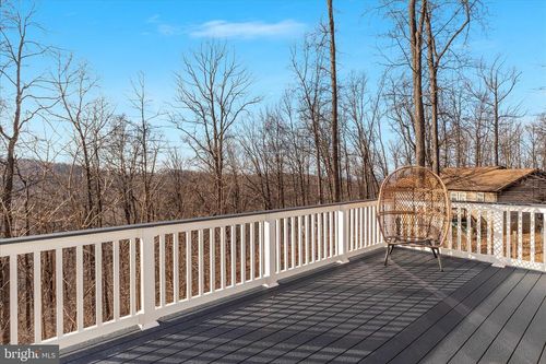 145 Tulip Poplar Dr, LINDEN, VA, 22642-5277 | Card Image