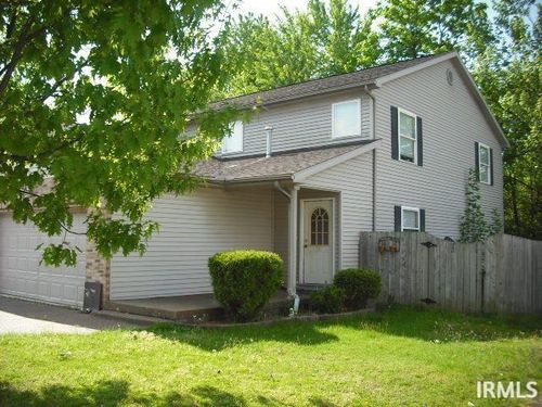 8081 Alexandra Ln, Newburgh, IN, 47630-2072 | Card Image