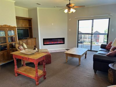 403 - 26035 Heartwood Drive, Condo with 2 bedrooms, 2 bathrooms and null parking in Whitney TX | Image 3